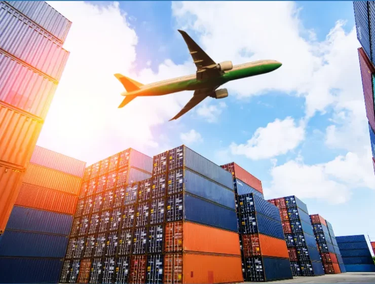 Freight Forwarding vs Logistics